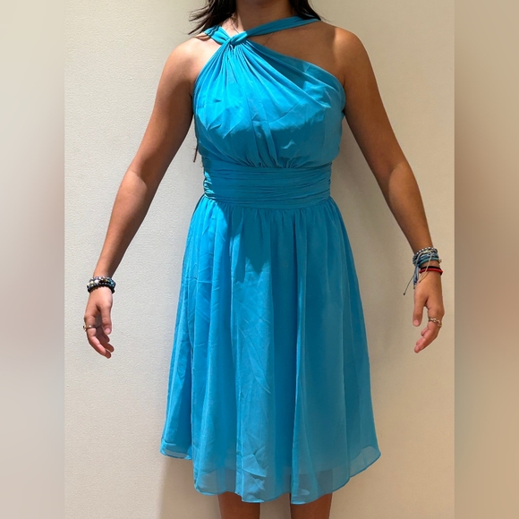 Evening Dresses - Picture 5 of 11